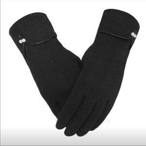 Black women’s winter gloves